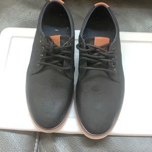 Boys Max and Jake Otto Oxford. Worn 1 time!